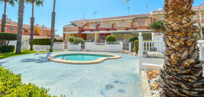Image No.29-3 Bed Townhouse for sale