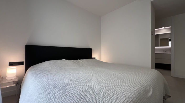 Image No.15-3 Bed Apartment for sale