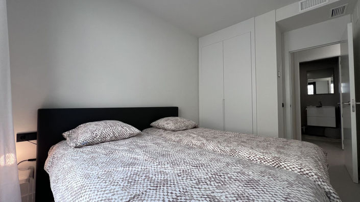Image No.18-3 Bed Apartment for sale
