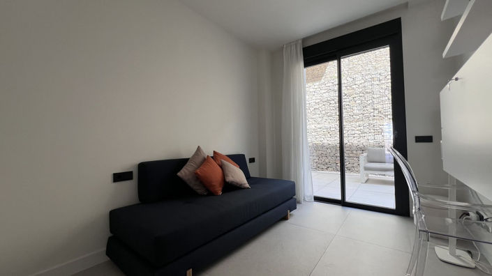 Image No.24-3 Bed Apartment for sale