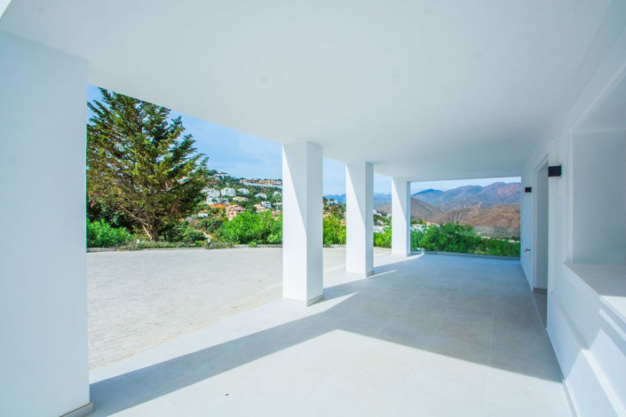Image No.26-4 Bed Villa for sale