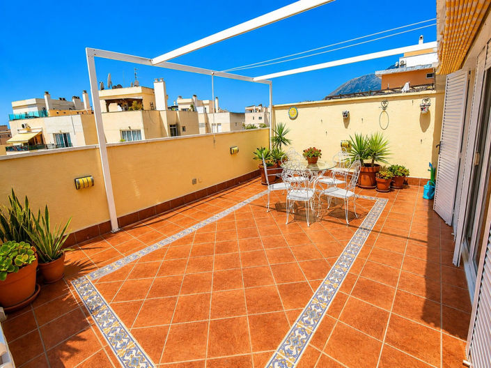 Image No.20-4 Bed Apartment for sale