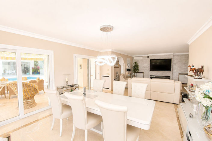Image No.8-4 Bed Villa for sale