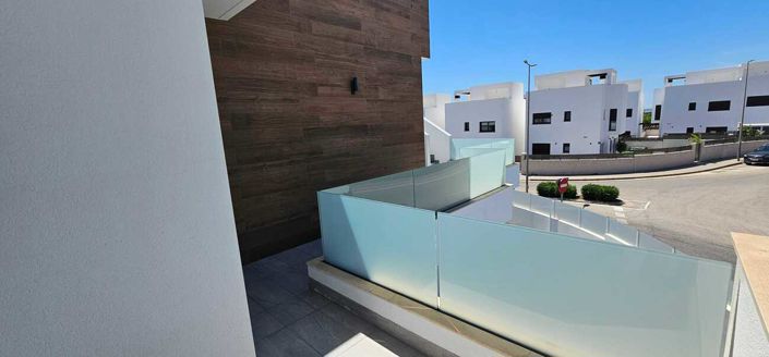 Image No.27-3 Bed Villa for sale