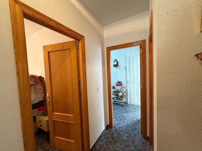 Image No.16-5 Bed Property for sale