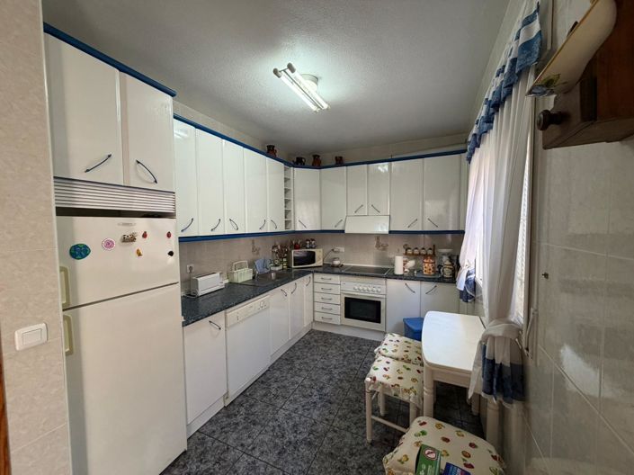 Image No.21-5 Bed Property for sale