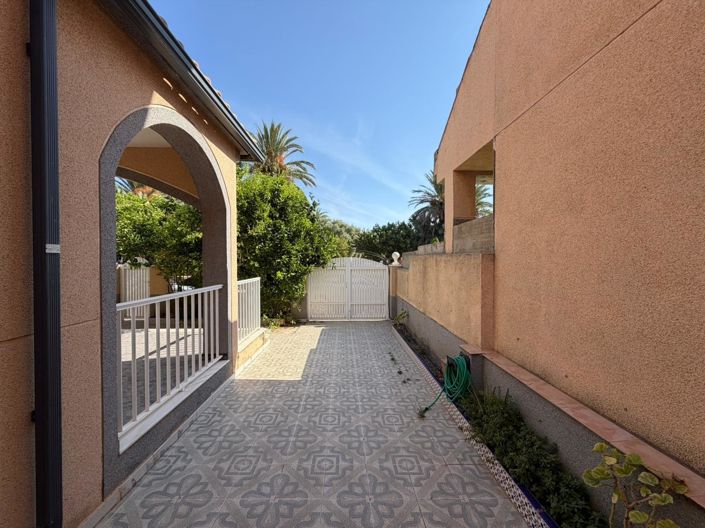 Image No.34-5 Bed Property for sale