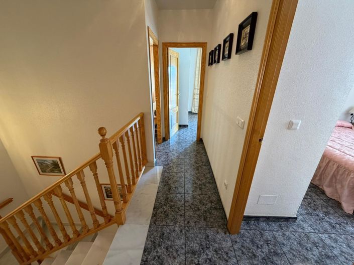 Image No.38-5 Bed Property for sale