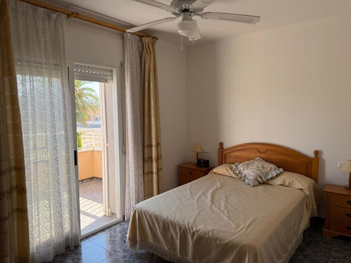 Image No.40-5 Bed Property for sale