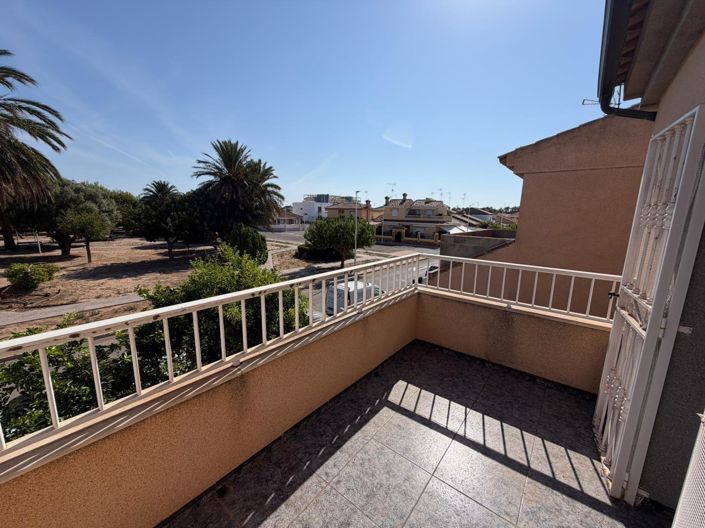 Image No.44-5 Bed Property for sale