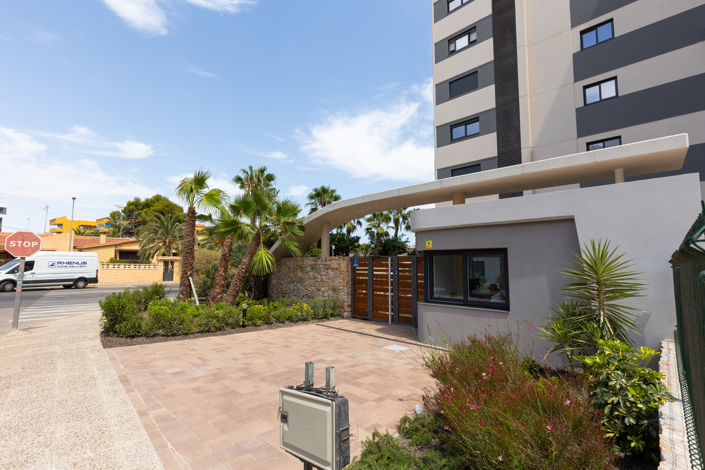Image No.20-2 Bed Property for sale