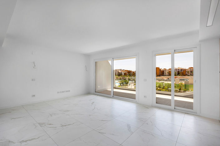 Image No.5-2 Bed Property for sale