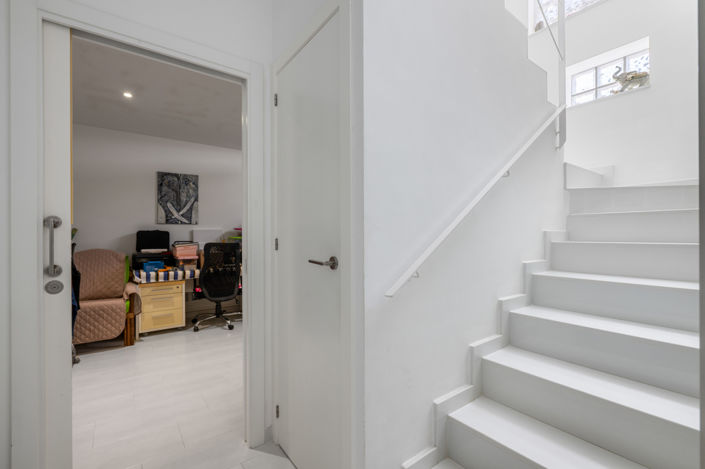 Image No.19-4 Bed Townhouse for sale