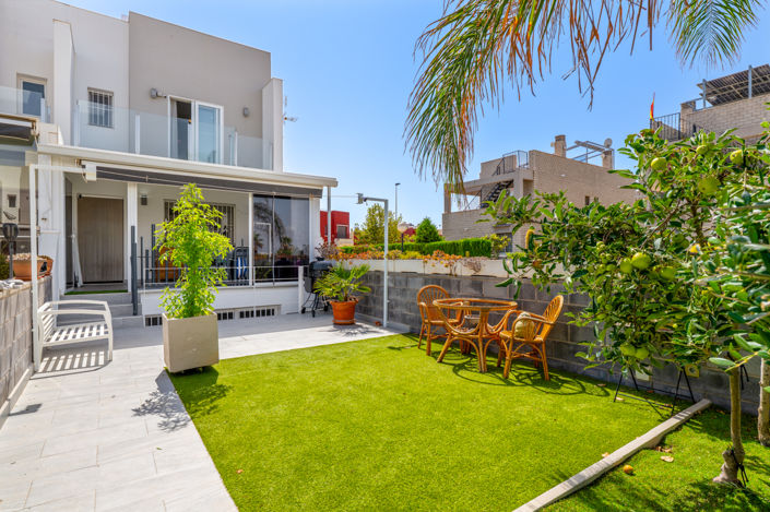 Image No.2-4 Bed Townhouse for sale