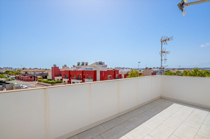 Image No.40-4 Bed Townhouse for sale