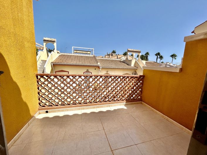 Image No.29-3 Bed Townhouse for sale