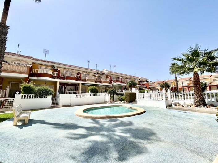 Image No.36-3 Bed Townhouse for sale