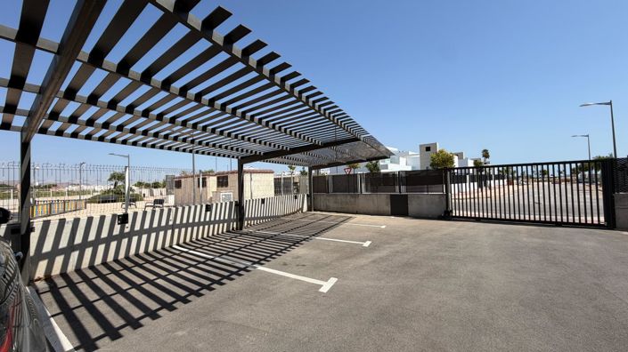 Image No.26-2 Bed House for sale