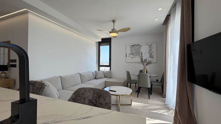 Image No.5-2 Bed House for sale