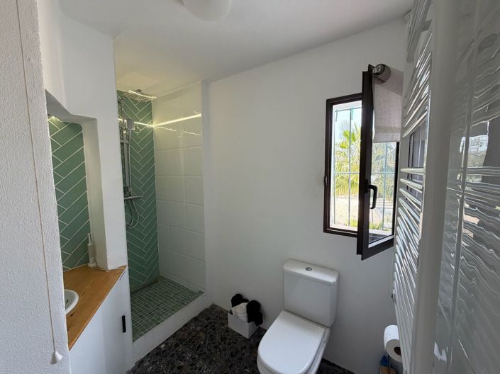 Image No.32-5 Bed House for sale