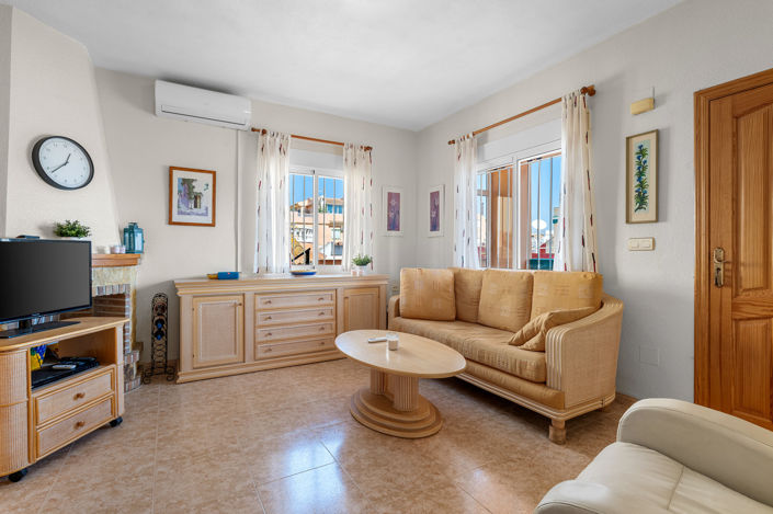 Image No.6-3 Bed House for sale