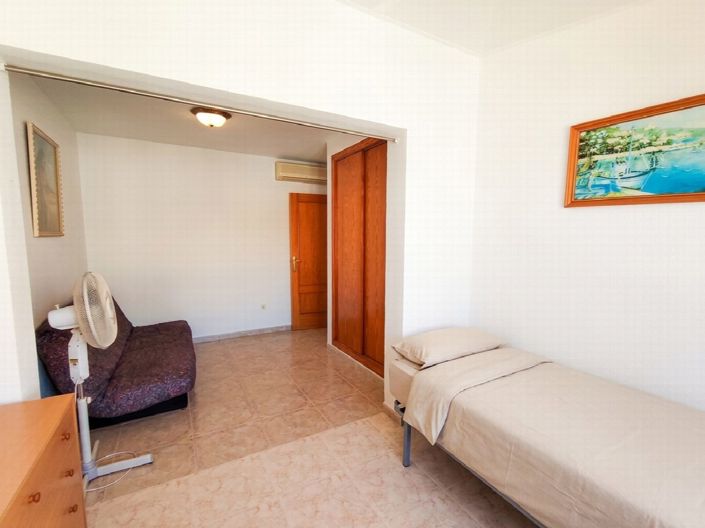 Image No.16-2 Bed Townhouse for sale