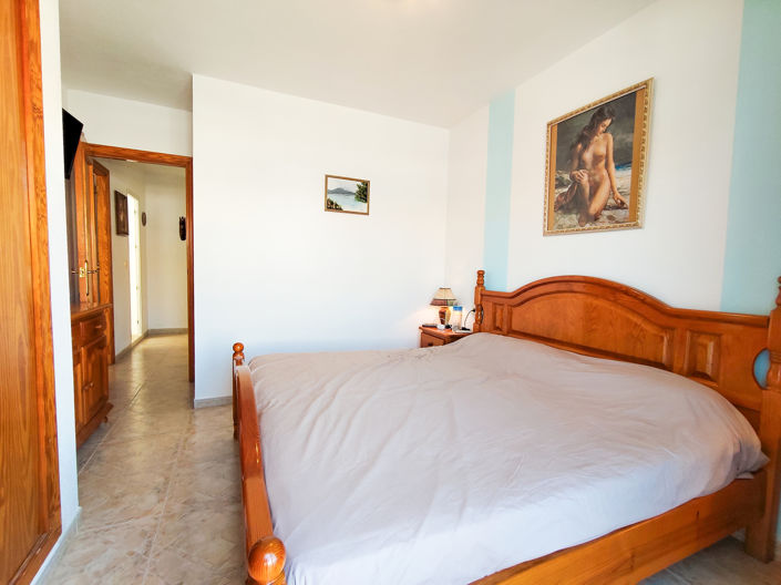 Image No.20-2 Bed Townhouse for sale