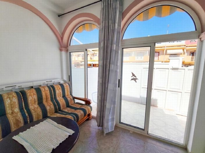 Image No.20-2 Bed Townhouse for sale