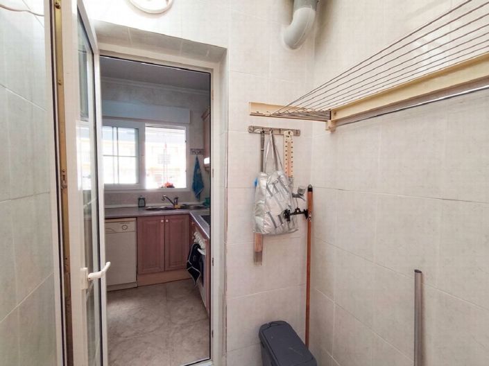 Image No.23-2 Bed Townhouse for sale