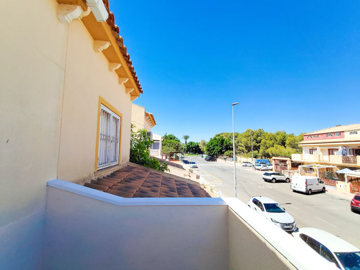 Image No.25-2 Bed Townhouse for sale