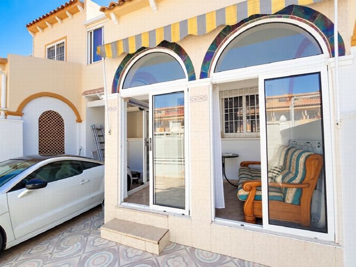 Image No.28-2 Bed Townhouse for sale