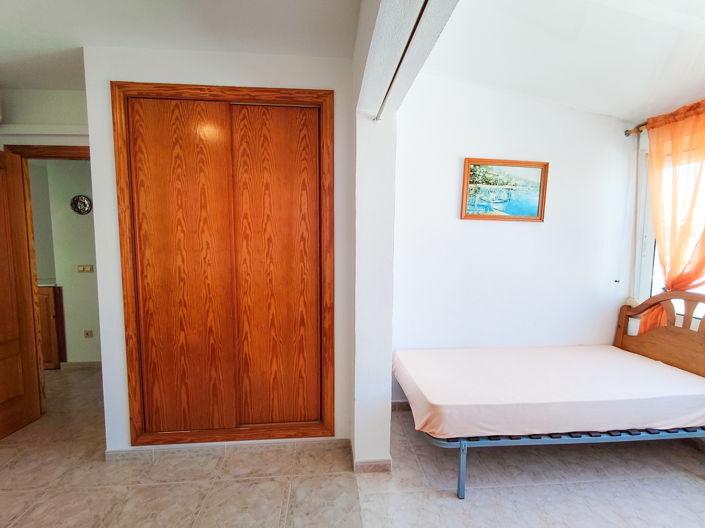 Image No.32-2 Bed Townhouse for sale