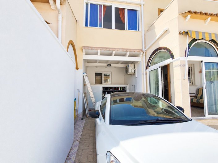 Image No.37-2 Bed Townhouse for sale