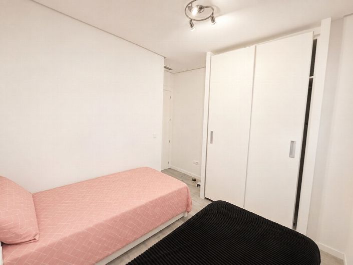 Image No.12-2 Bed Apartment for sale