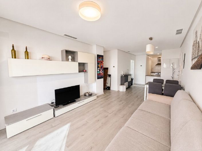 Image No.5-2 Bed Apartment for sale