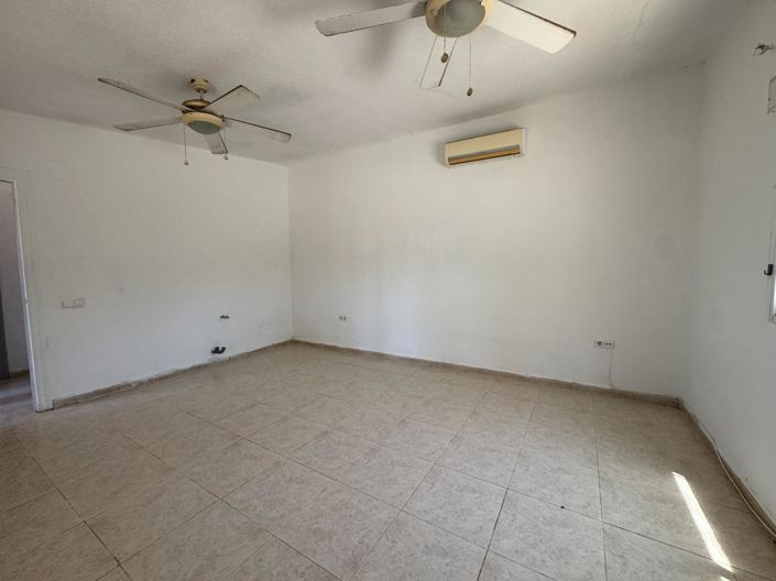 Image No.26-5 Bed House for sale