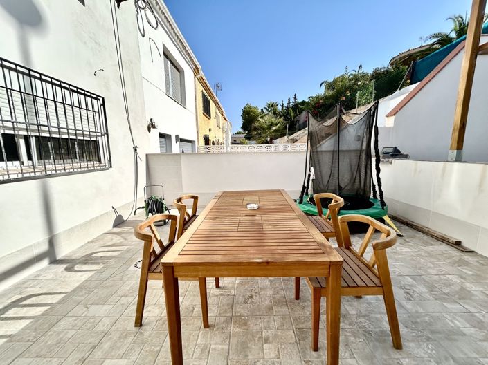 Image No.24-3 Bed House for sale