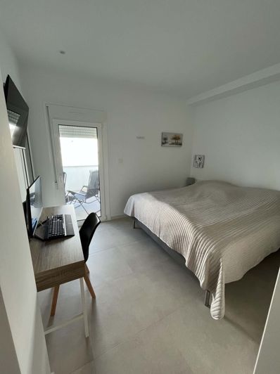 Image No.11-2 Bed House for sale