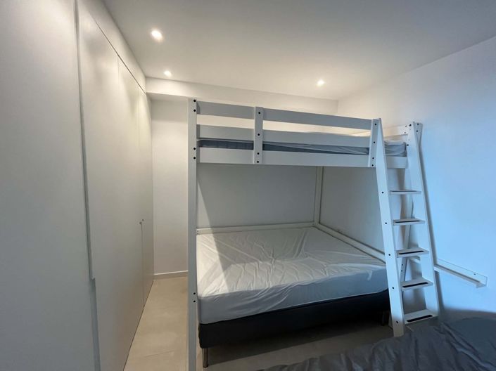 Image No.14-2 Bed House for sale