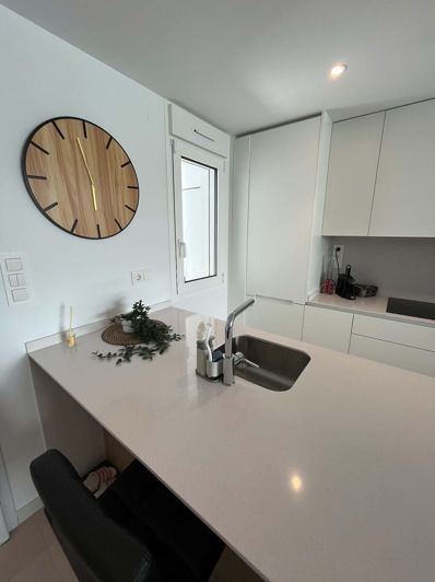 Image No.8-2 Bed House for sale