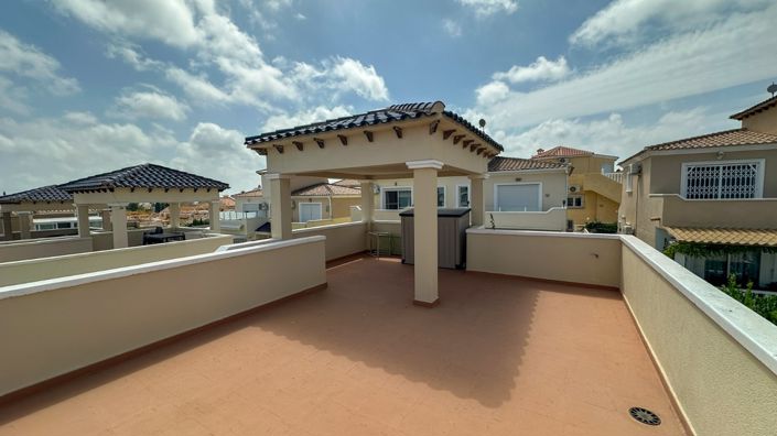 Image No.32-3 Bed Villa for sale