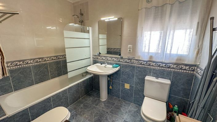 Image No.40-3 Bed Villa for sale