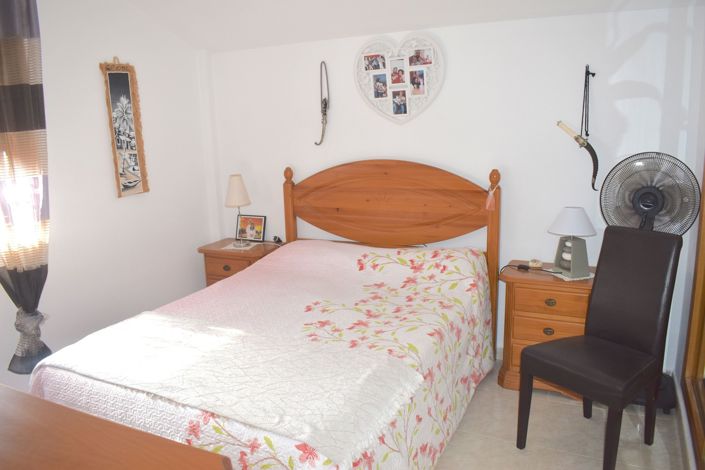 Image No.19-3 Bed House for sale