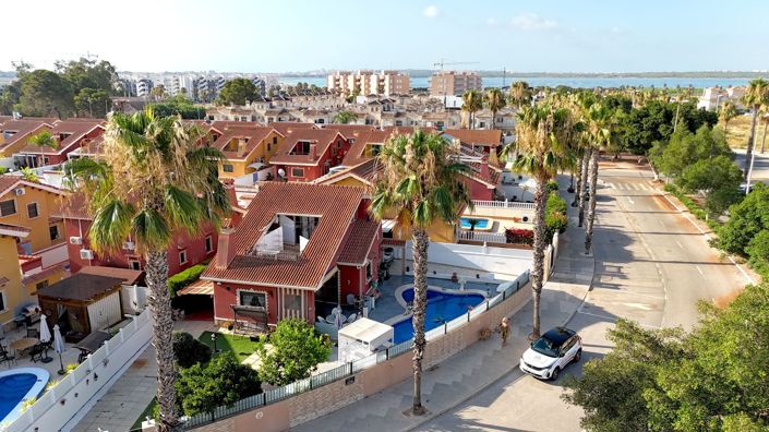 Image No.2-3 Bed House for sale