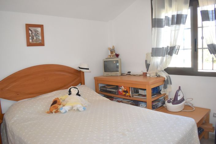 Image No.22-3 Bed House for sale