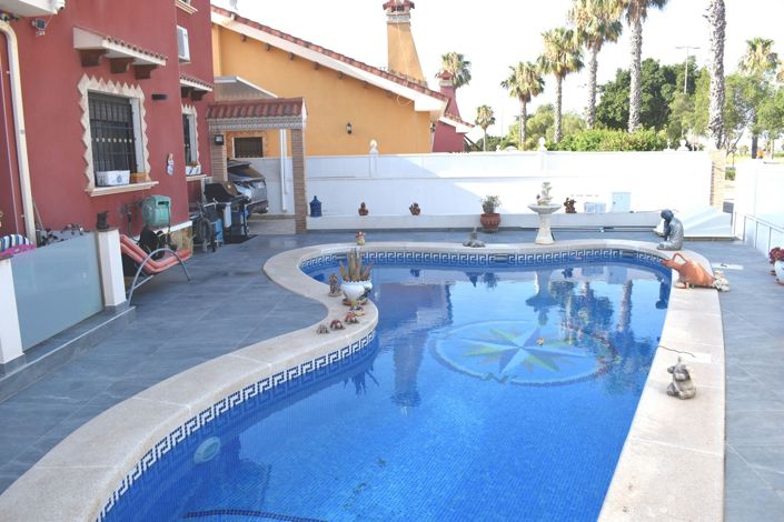 Image No.6-3 Bed House for sale