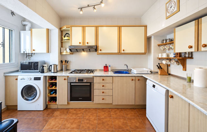 Image No.6-4 Bed House for sale