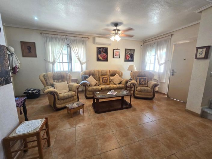 Image No.14-3 Bed House for sale