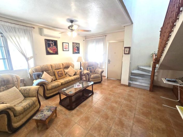 Image No.21-3 Bed House for sale