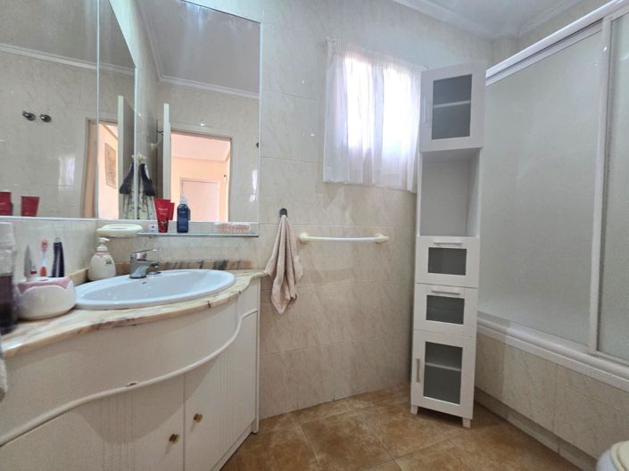 Image No.35-3 Bed House for sale